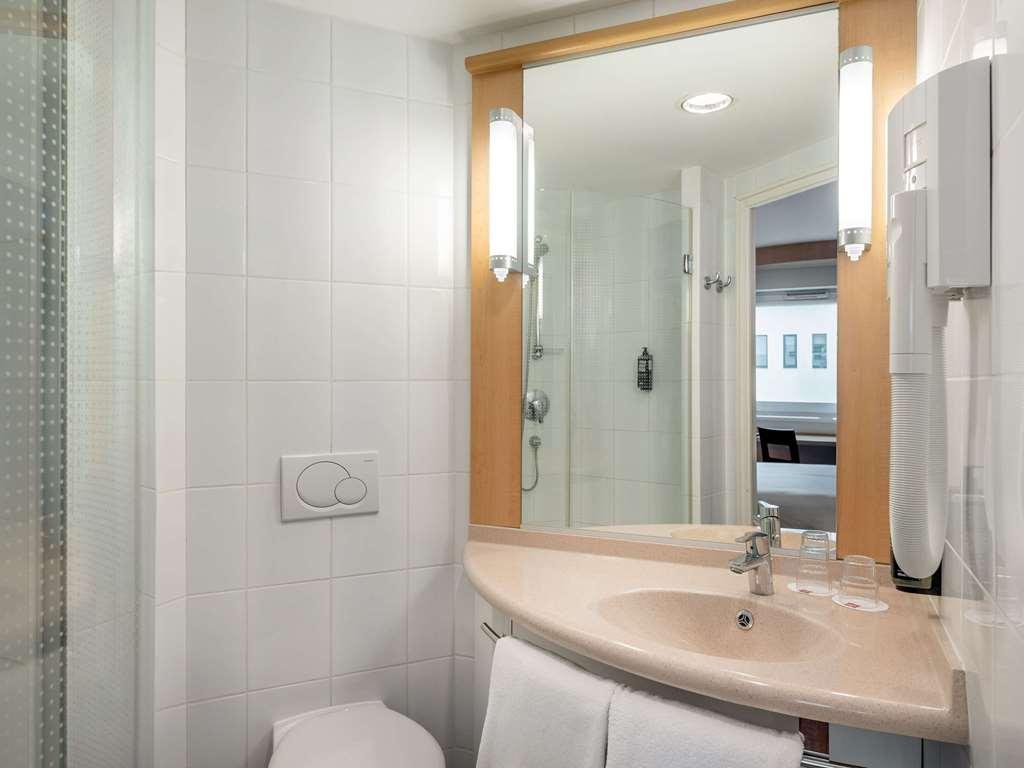 Ibis Gyor Hotel Стая снимка
